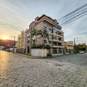 Apto El Shadday 304 Cento E Cinquenta Metros Do Mar , Bombinhas Brasil